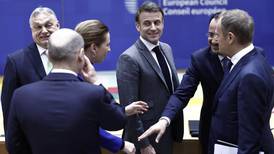 Mandatarios de Unión Europea reanudan negociación sobre envío de armas a Ucrania