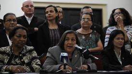 PAC busca votos en la oposición para llevar a Emilia Molina a la presidencia del Congreso