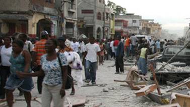 En Haití, miles de partidarios de Aristide protestan contra alto costo de vida