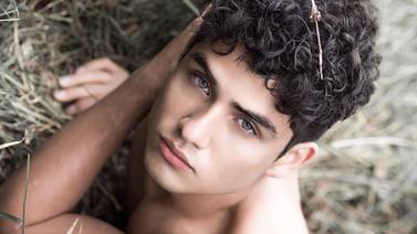 Modelo costarricense David Ulloa figura en la revista británica ‘Vanity Teen’