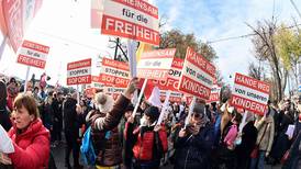 Miles de personas protestan en Austria contra el confinamiento y la vacunación obligatoria