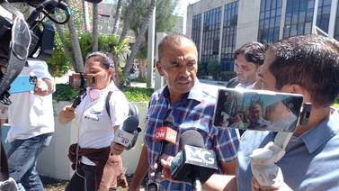 Periodista salvadoreño que denunció haber sido torturado se libra de volver a prisión