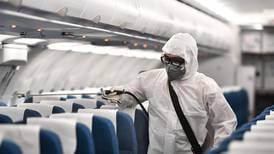Nuevo coronavirus: OMS actualiza recomendaciones para viajeros en vuelos comerciales 