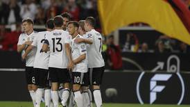 Alemania e Inglaterra a un paso del Mundial