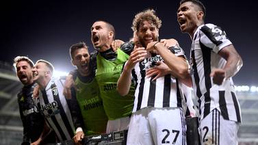 Juventus se deja el derbi de Turín tras derrotar al Torino 