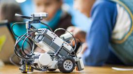 Niños y adultos podrán recibir clases de robótica en estas vaciones de medio de año