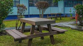 Empaques de MAGGI se transformaron en mesas de picnic para escuelas