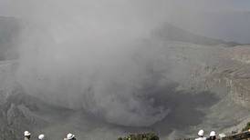 Mayor actividad en volcán Poás provoca molestias respiratorias a vecinos de Alajuela