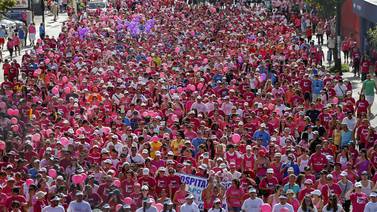 Caminata contra cáncer de mama vistió de rosado el paseo Colón 
