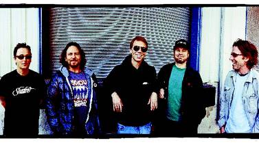 Costa Rica está a tres días  de ser parte del  estreno mundial de <ITALIC>Pearl Jam Twenty</ITALIC>