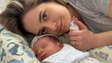 María Jesús Prada celebra el primer mes de su hijo con tiernas fotos