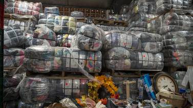10.000 toneladas de ropa y artículos usados llegan a Costa Rica al año, en promedio