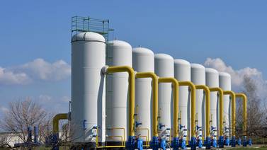 Rusia corta envío  de gas a Ucrania por falta de acuerdo sobre precios