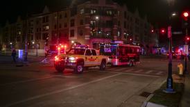 Vehículo embiste desfile navideño en Wisconsin y deja al menos cinco muertos