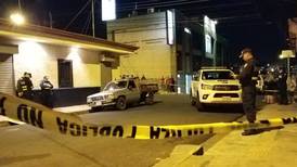 Comerciante asesinado a balazos por pistolero dentro de bar en Alajuela