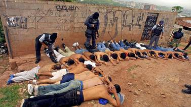 Estados Unidos y El Salvador tratan en diálogo cómo desmantelar pandillas