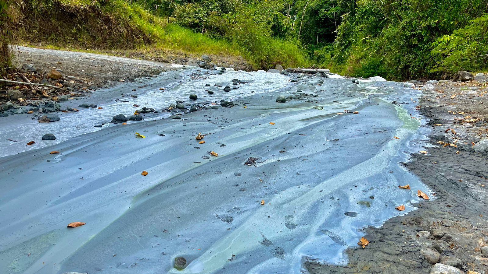 En enero del 2022 los lahares llegaron hasta regiones como Dos Ríos de Upala y afectaron varios caminos Foto: Cortesía Mauricio Gutiérrez.