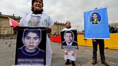 Tribunal de paz de Colombia imputa a militares por 120 asesinatos en frontera con Venezuela