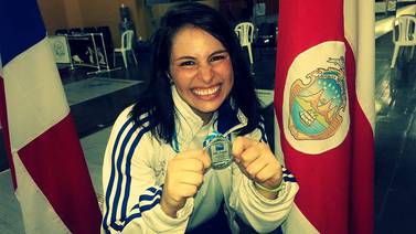   Esgrimista Dirley Yepes cosechó una medalla de plata en suelo guatemalteco