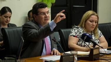 Ministro de Presidencia: No se requería orden de Solís para quitar a Procuraduría del caso FIV