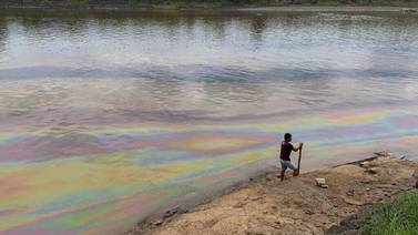 Perú declara en emergencia zona de Amazonía por derrame de petróleo