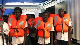 Seis países europeos acuerdan recibir a los 356 migrantes a la deriva en el barco Ocean Viking