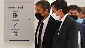 Fiscalía de Francia pide seis meses de cárcel para expresidente Nicolás Sarkozy por exceder gastos electorales