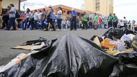 Sindicalistas bloquearon ingreso a relleno sanitario El Huazo e intentaron hacer lo mismo con el de La Carpio