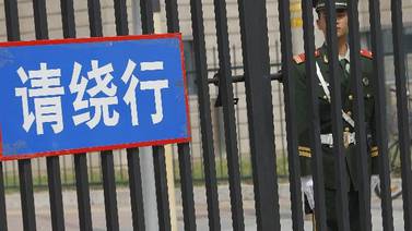 Embajada de Estados Unidos en China emite alerta sanitaria tras “incidente” que afectó a funcionario