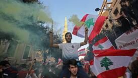 Protestas se mantienen en Líbano pese a reformas propuestas por el gobierno