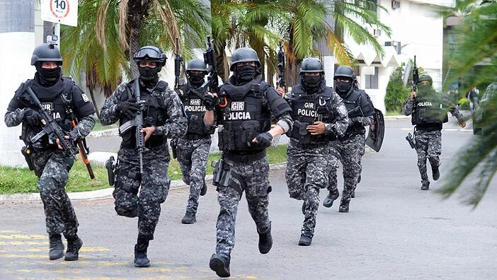 Autoridades policiales de Ecuador mantienen una guerra declarada contra más de 20 grupos criminales. Foto: Policía Nacional de Ecuador