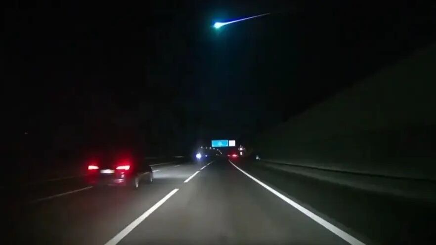 Una espectacular bola de fuego iluminó los cielos nocturnos de Europa el 18 de mayo y el evento fue captado en video.