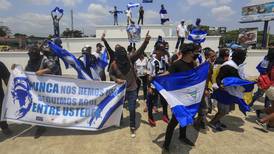 Opositores acuden al ingenio para desafiar represión de Daniel Ortega 