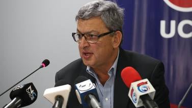 Empresarios piden a Carlos Alvarado ‘eliminar el acoso tributario’ y 'las amenazas al sector privado’   