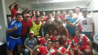 Escuadra que dirige exjugador Óscar Rojas lidera Liga de Ascenso