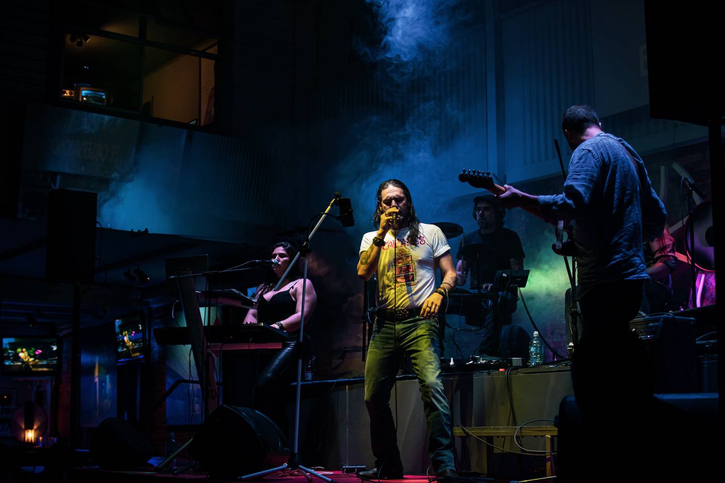 Bruno Hern, cantante de la banda tica El Nervio, ha compartido escenario con César López, exguitarrista de Caifanes, Jaguares y Maná