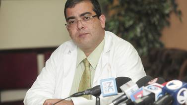 Hospital  ampliará indagación sobre permiso a cirujano
