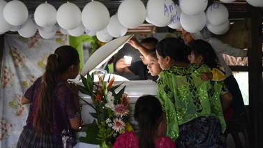 Guatemala dice adiós a niña migrante que murió bajo custodia de autoridades estadounidenses