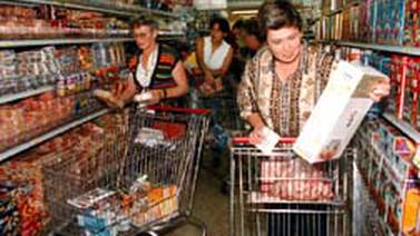 Confianza de consumidores cae durante primeros 100 días del gobierno de Solís