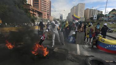 Exmandatarios piden a Nicolás Maduro congelar llamado a Asamblea Constituyente