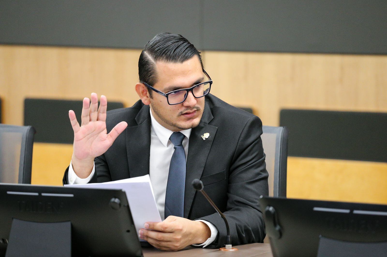 El diputado David Segura, de Nueva República, se opone a la implementación del voto electrónico en las elecciones municipales 2024. Foto: Cortesía.