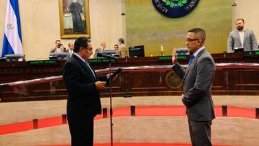 Diputados salvadoreños nombran nuevo Ombudsman en medio de polémica