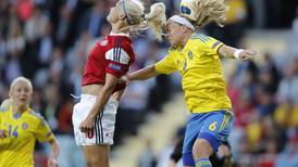 Anfitriona    Suecia    empata 1-1 con Dinamarca en debut de la Eurocopa femenina
