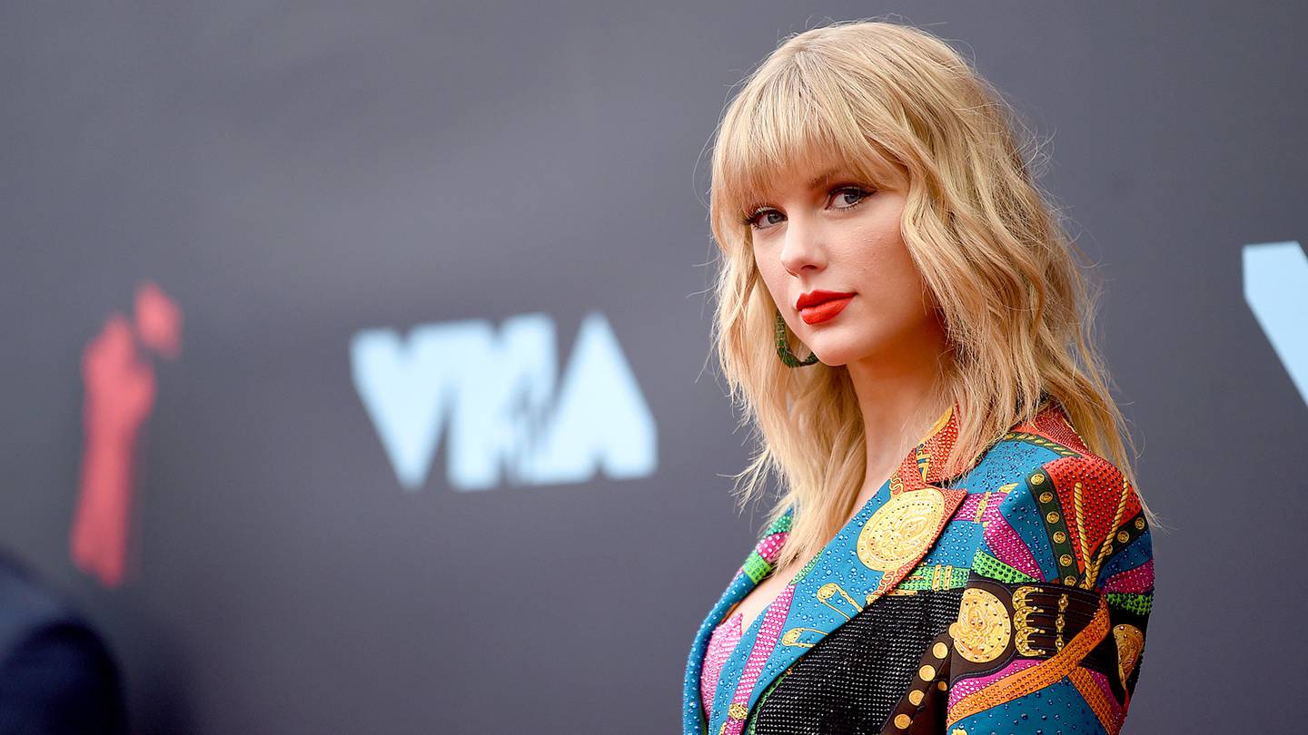 Taylor Swift atinge 100 milhões de ouvintes mensais no Spotify