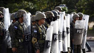 Honduras envía cientos de militares a fronteras para combatir pandilleros
