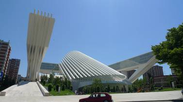 Tribunal en España condena a arquitecto Santiago Calatrava por 'negligencia' en construcción de edificio 