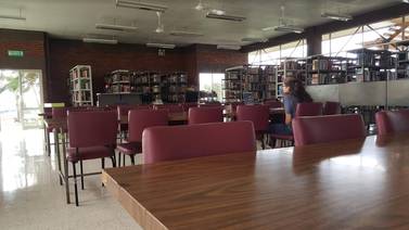 Bibliotecas públicas de Costa Rica sobreviven con clases de zumba, cursos de inglés o Internet gratis