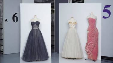Museo de la Moda de París celebra los años cincuenta con elegante muestra de diseñadores