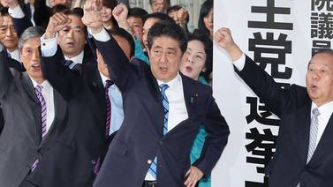 Duelo entre Abe y Koike en las elecciones anticipadas del 22 de octubre en  Japón 
