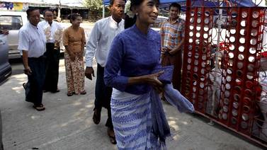 Líder opositora birmana  irá a Oslo a recibir Premio Nobel